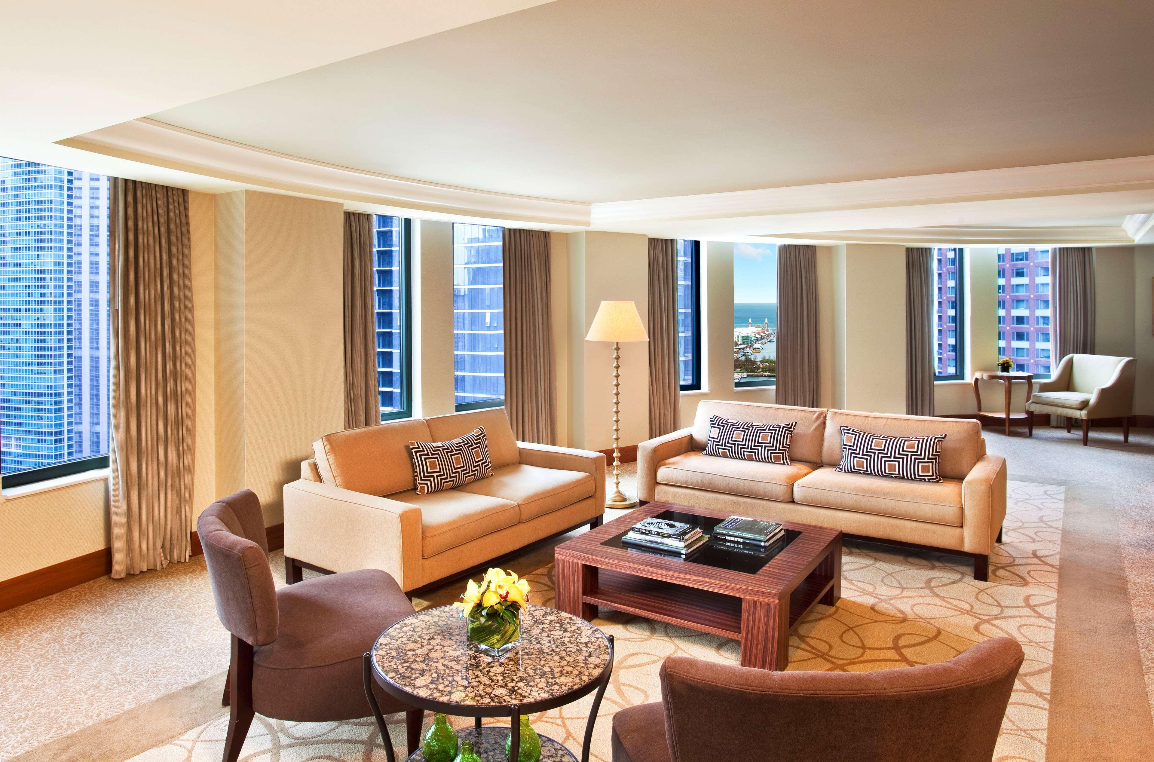 Sheraton Grand Chicago Riverwalk Eksteriør billede
